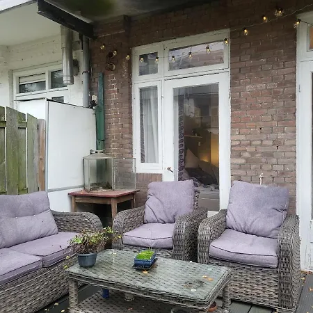 Canal & Garden In West 10 Mins From Town Apartman