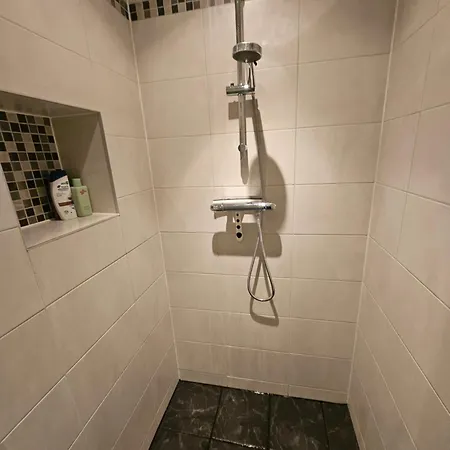 Apartman Canal & Garden In West 10 Mins From Town *