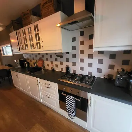 Apartman Canal & Garden In West 10 Mins From Town Amszterdam