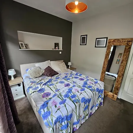 Apartman Canal & Garden In West 10 Mins From Town *